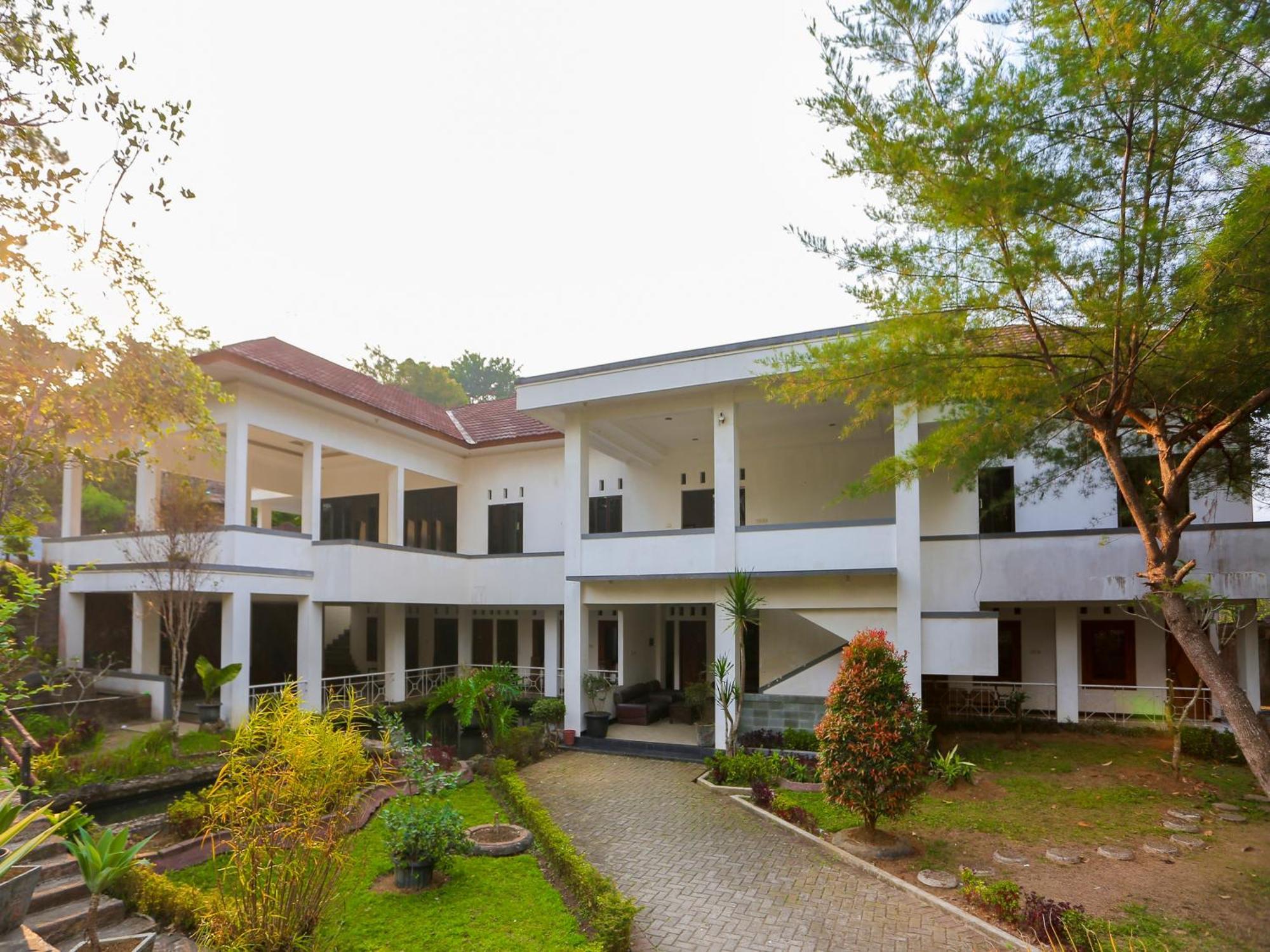 Hotel O Puncak Bogor Near Taman Safari エクステリア 写真