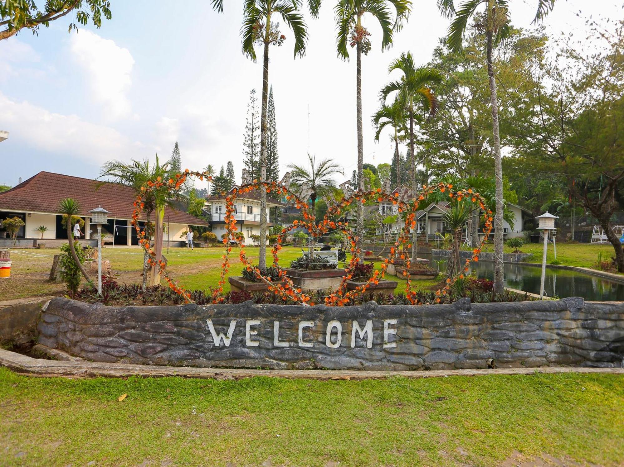 Hotel O Puncak Bogor Near Taman Safari エクステリア 写真